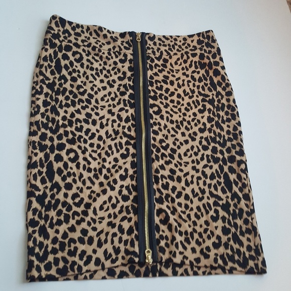 Juicy Couture Dresses & Skirts - Juicy Couture Animal print zipper pencil skirt